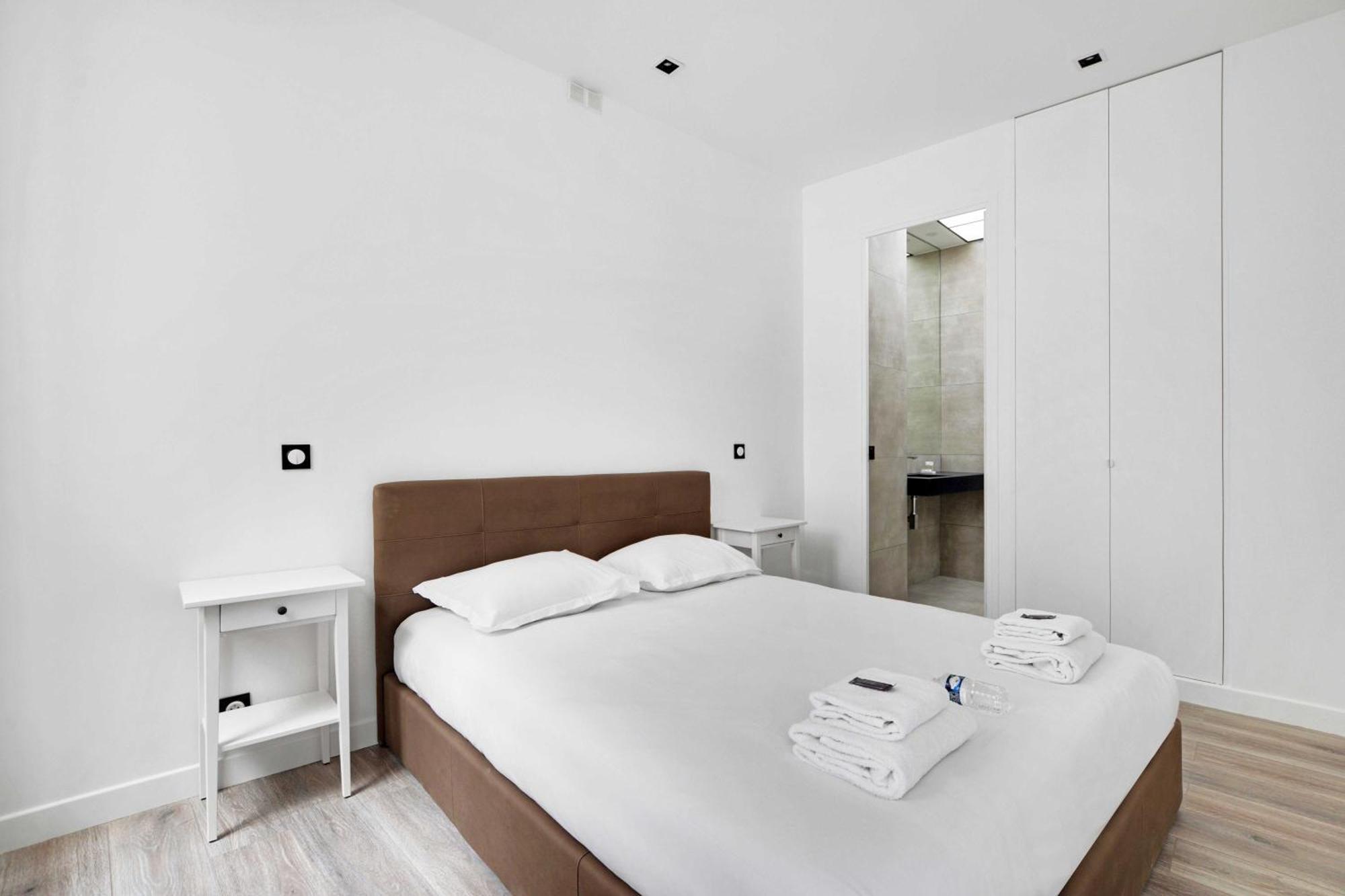 Appartement Superb With Hammam -4br-12p- Bastille Parijs