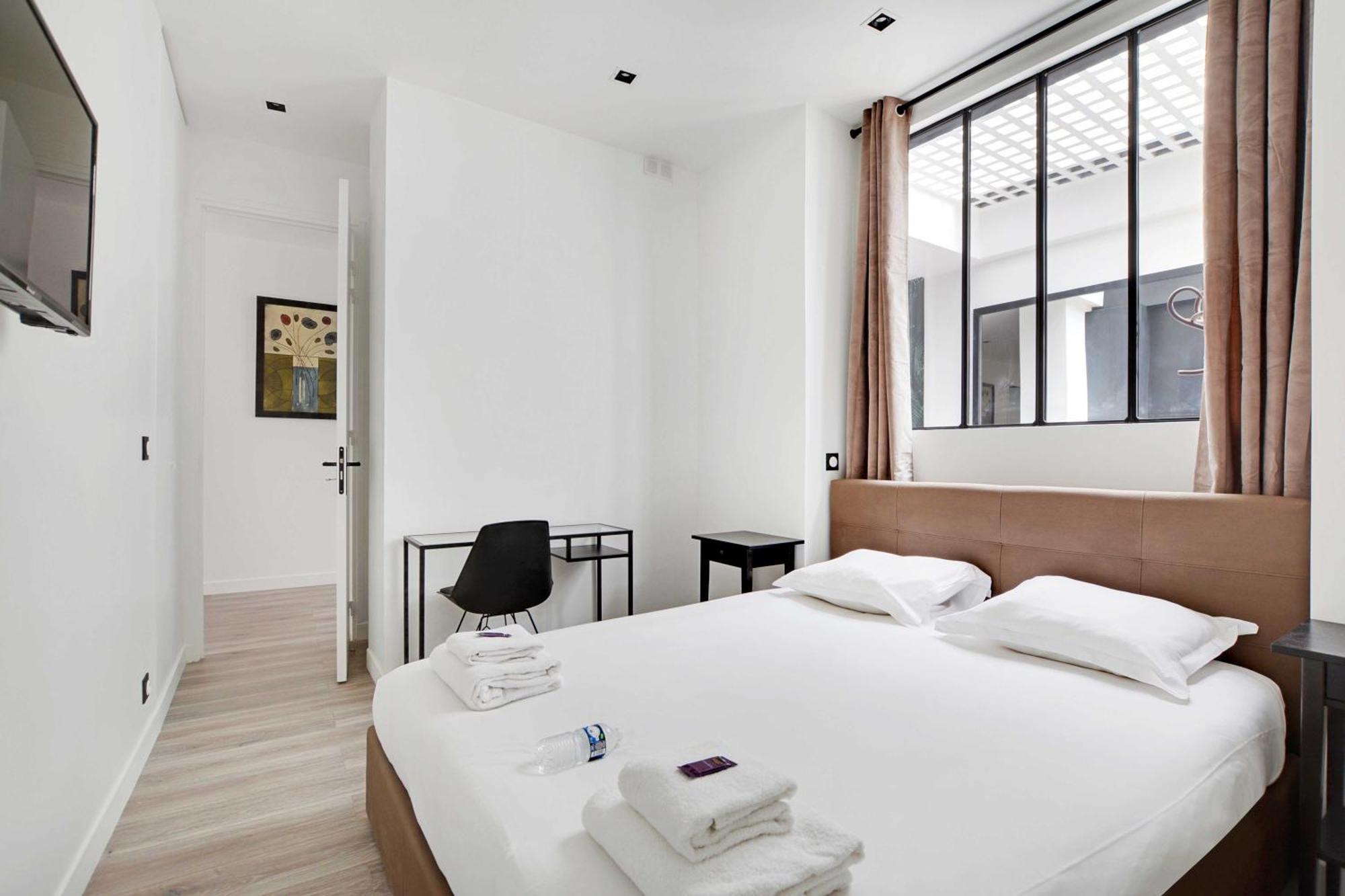 Superb With Hammam -4br-12p- Bastille Appartement Parijs